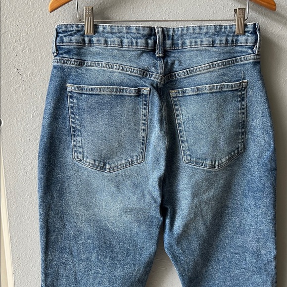 H&M TAPERED HIGH-WAIST ANKLE JEANS - Picture 5 of 8